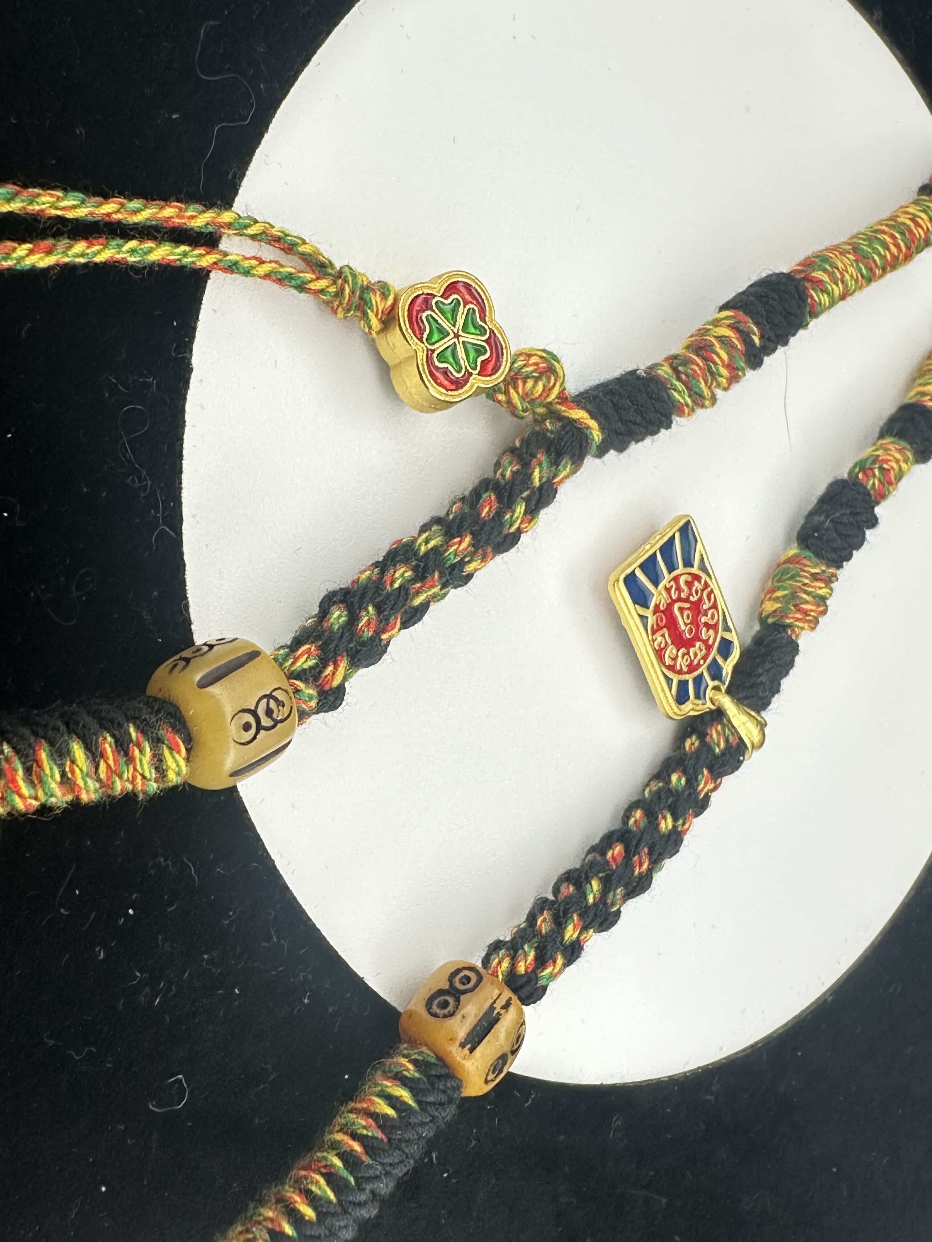 Hand wolven necklace with vintage nine eyed DZI bead